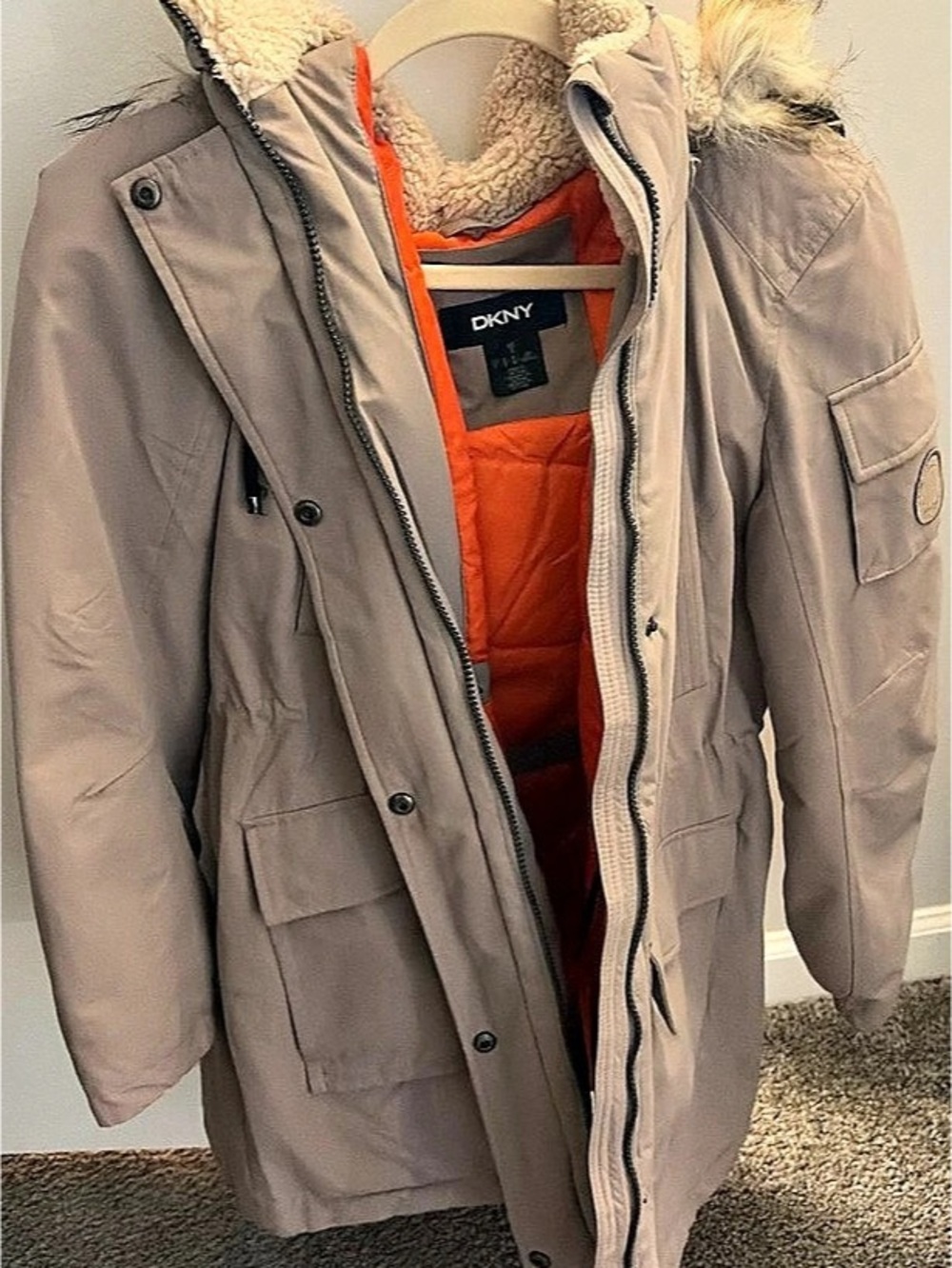 DKNY Women'Small Hooded Puffer Jacket Gray Small Like New